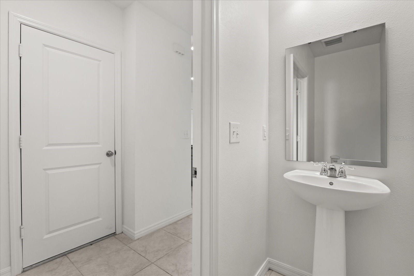 LANDINGS AT RIVERBEND - Residential Lease
