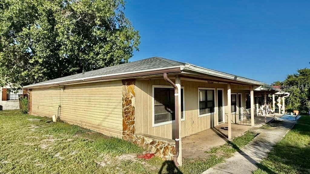 LAKE HART ESTATES - Residential Lease