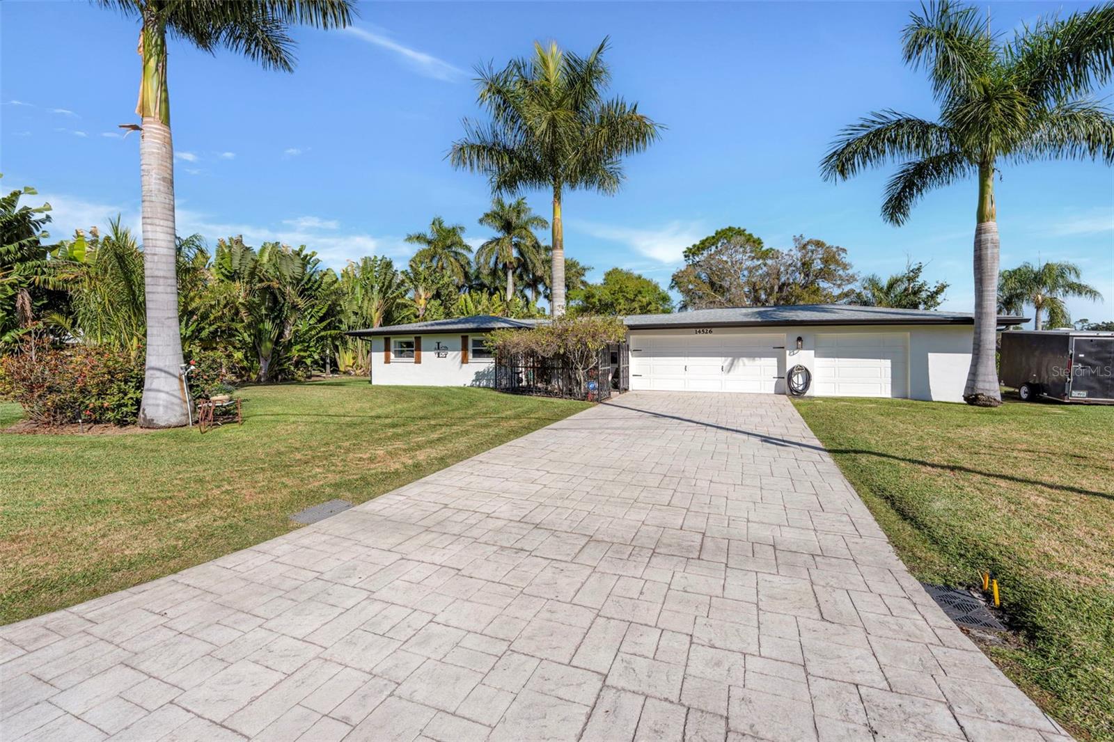 PARADISE SHORES - Residential