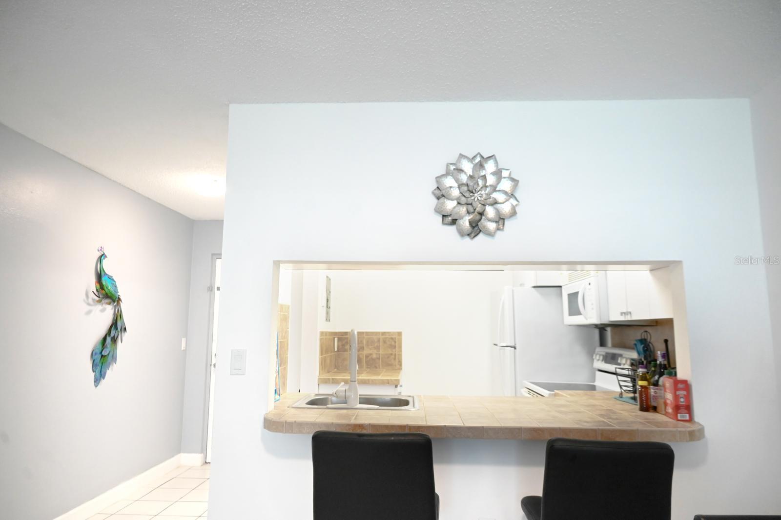 SUNSHORES CONDO - Residential