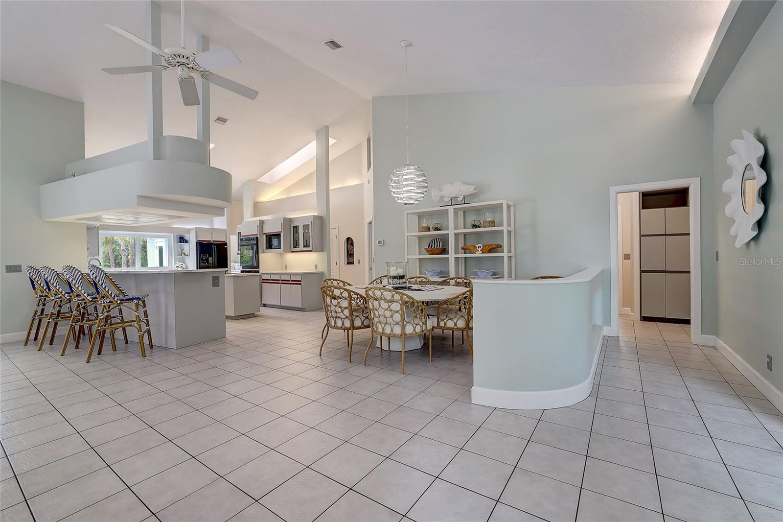 KENT ACRES - Residential