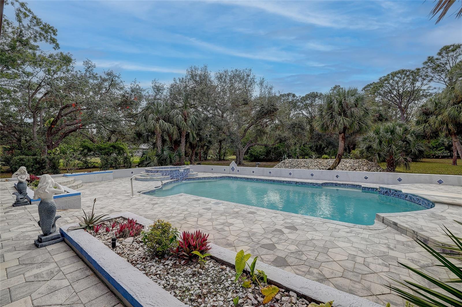 KENT ACRES - Residential