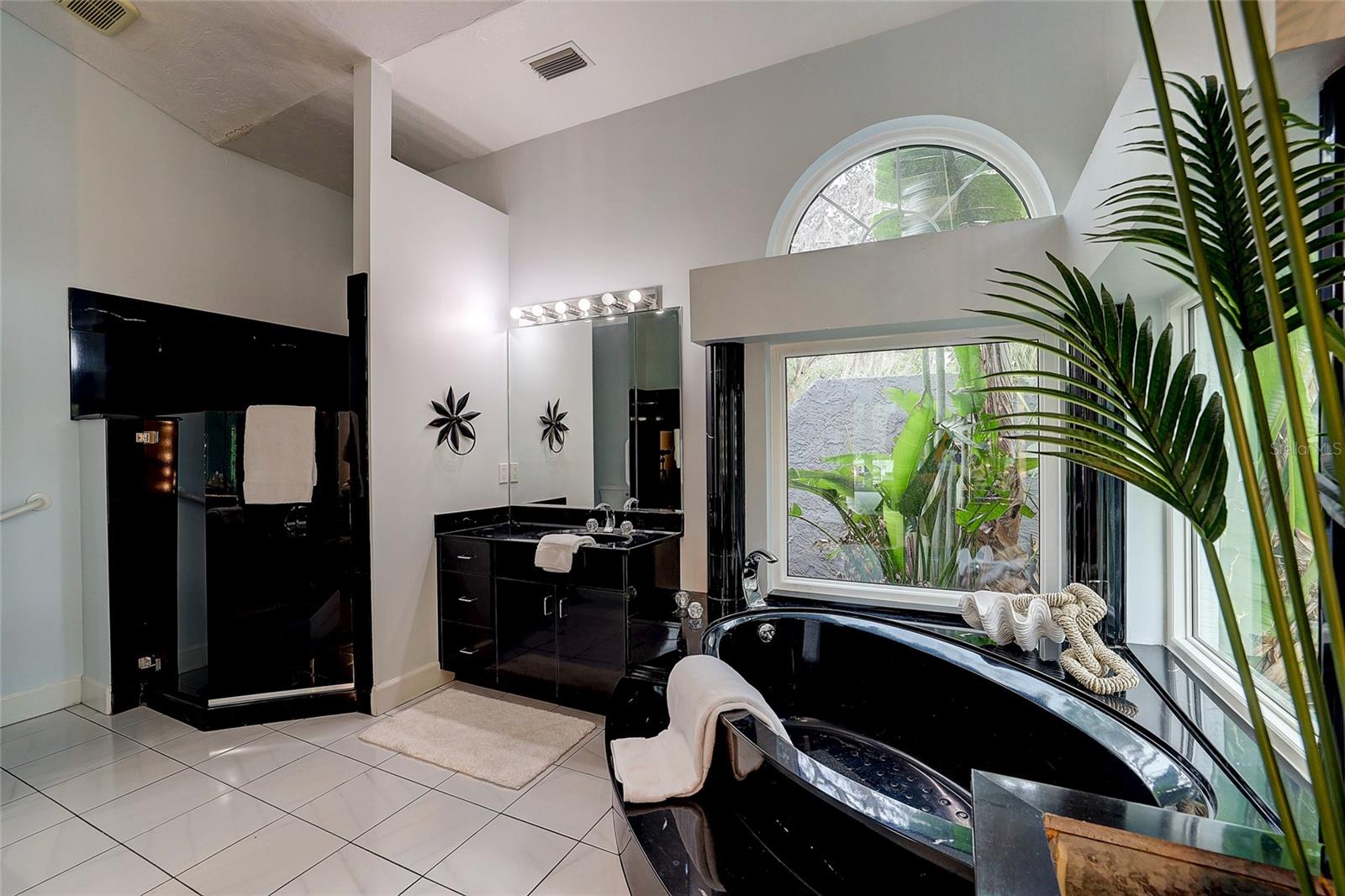 KENT ACRES - Residential