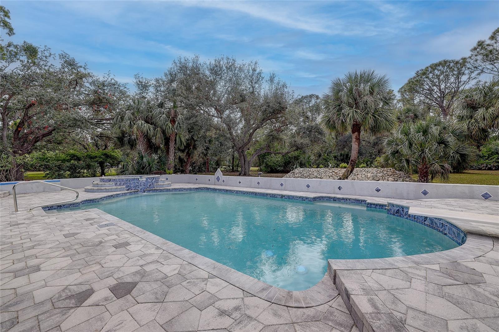 KENT ACRES - Residential