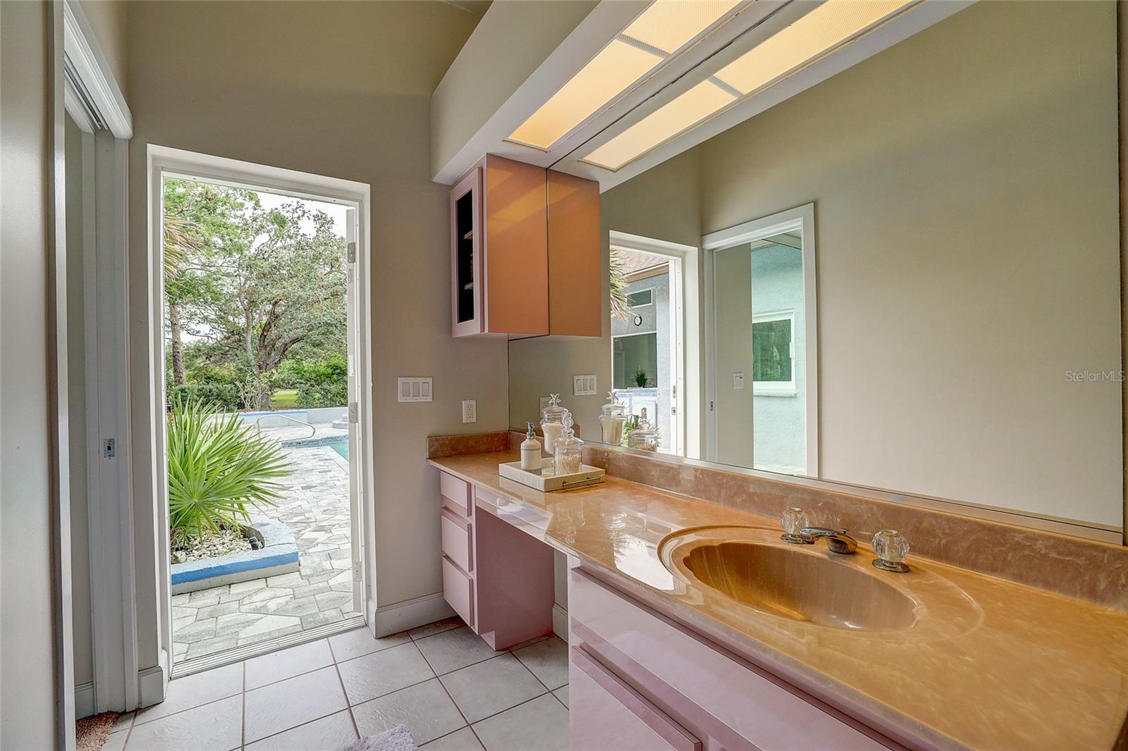 KENT ACRES - Residential