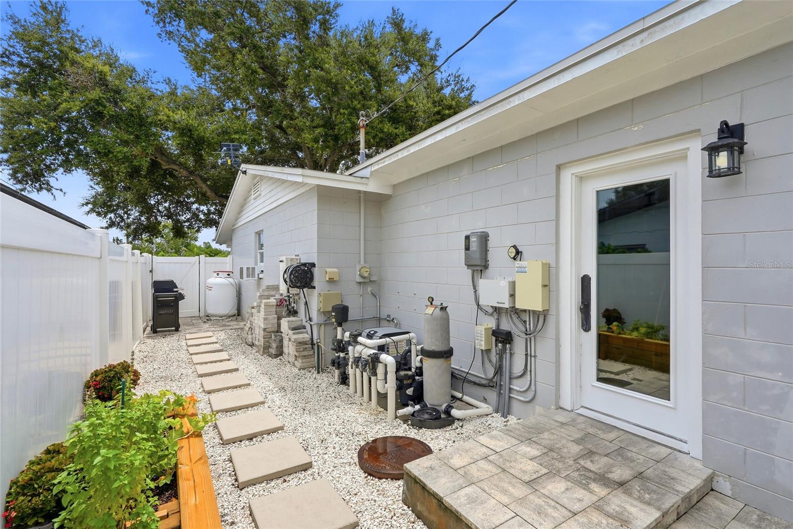 BLOSSOM LAKE VILLAGE SEC 4 - Residential