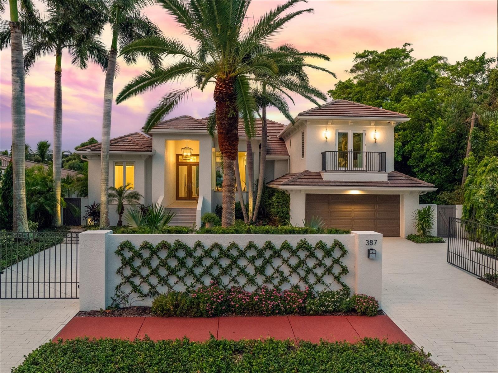 JOHN RINGLING ESTATES ST ARMANDS DIV 01 - Residential