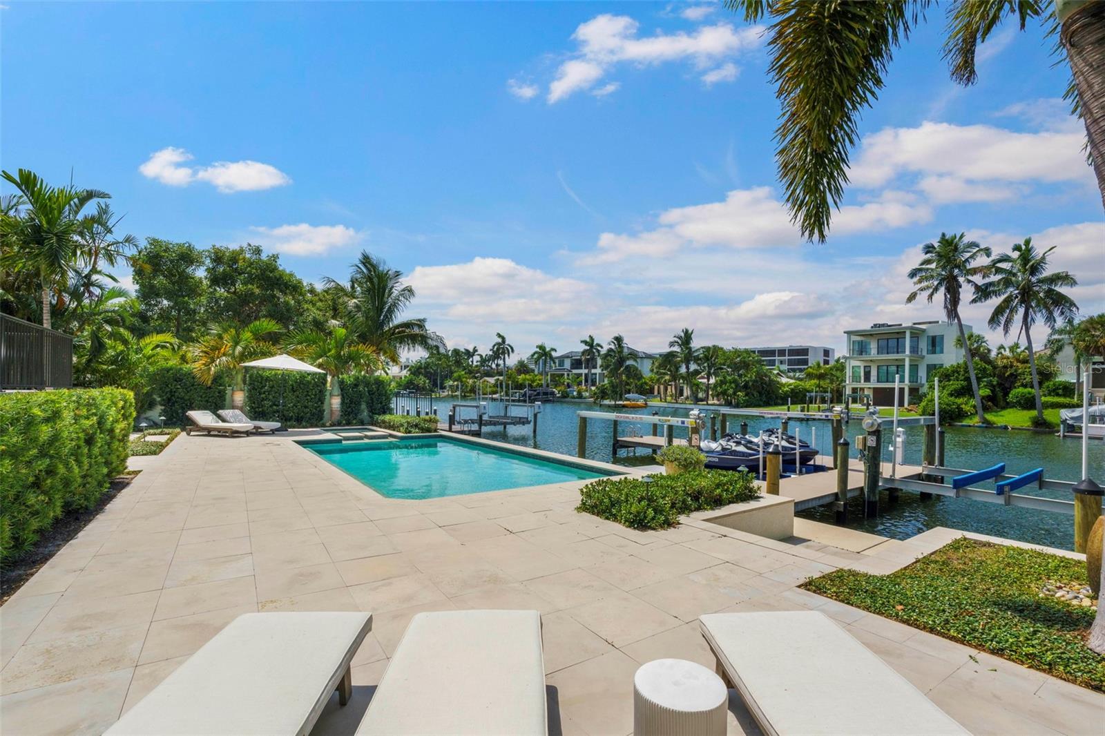 JOHN RINGLING ESTATES ST ARMANDS DIV 01 - Residential