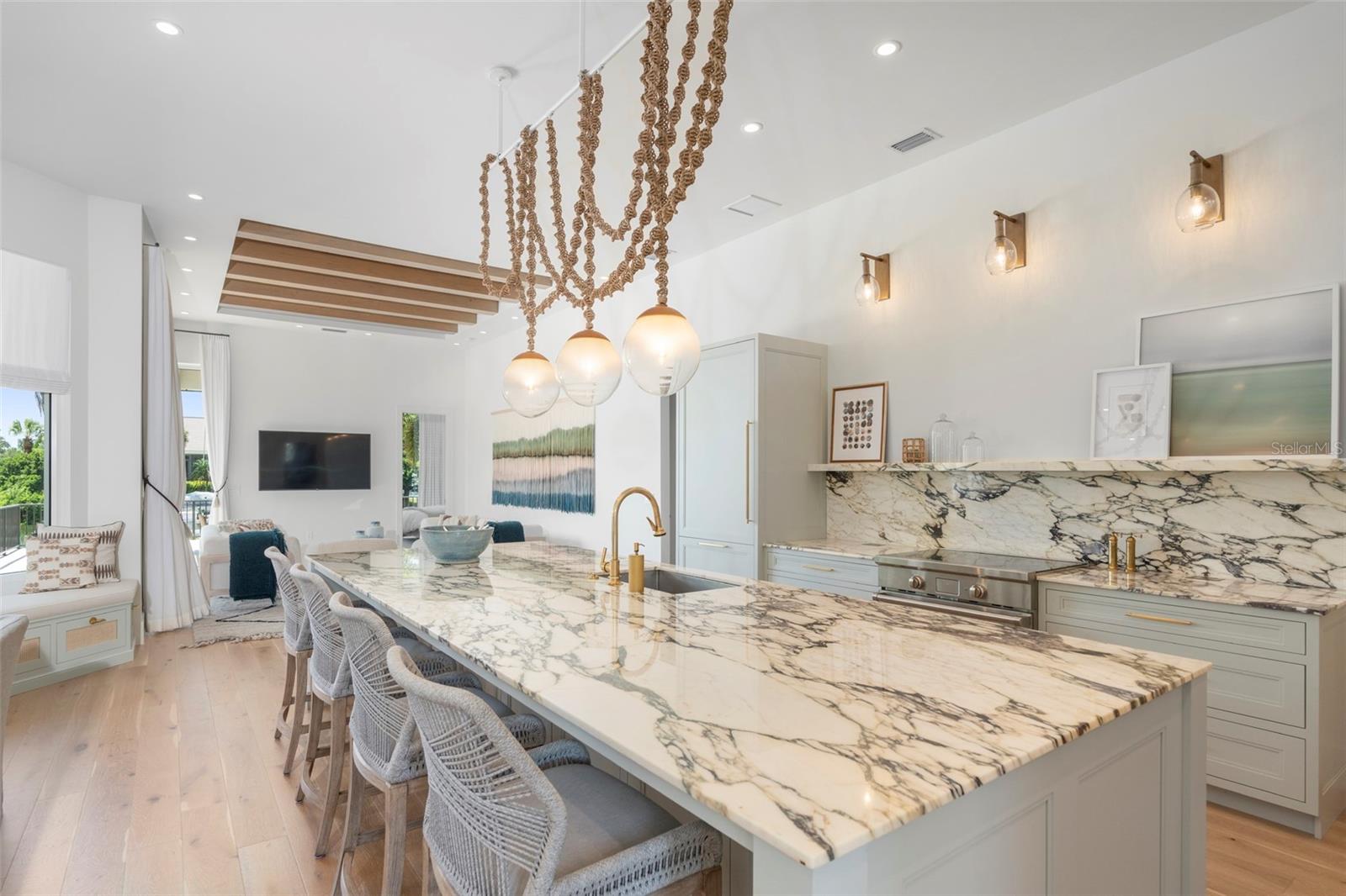 JOHN RINGLING ESTATES ST ARMANDS DIV 01 - Residential