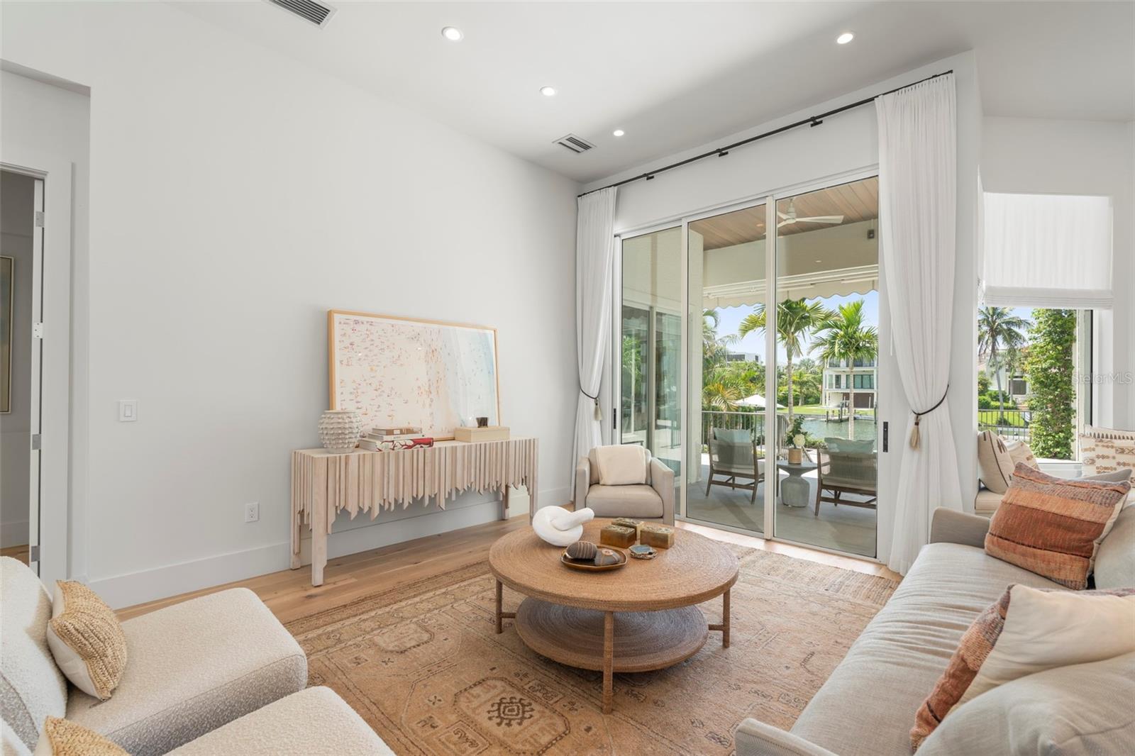 JOHN RINGLING ESTATES ST ARMANDS DIV 01 - Residential