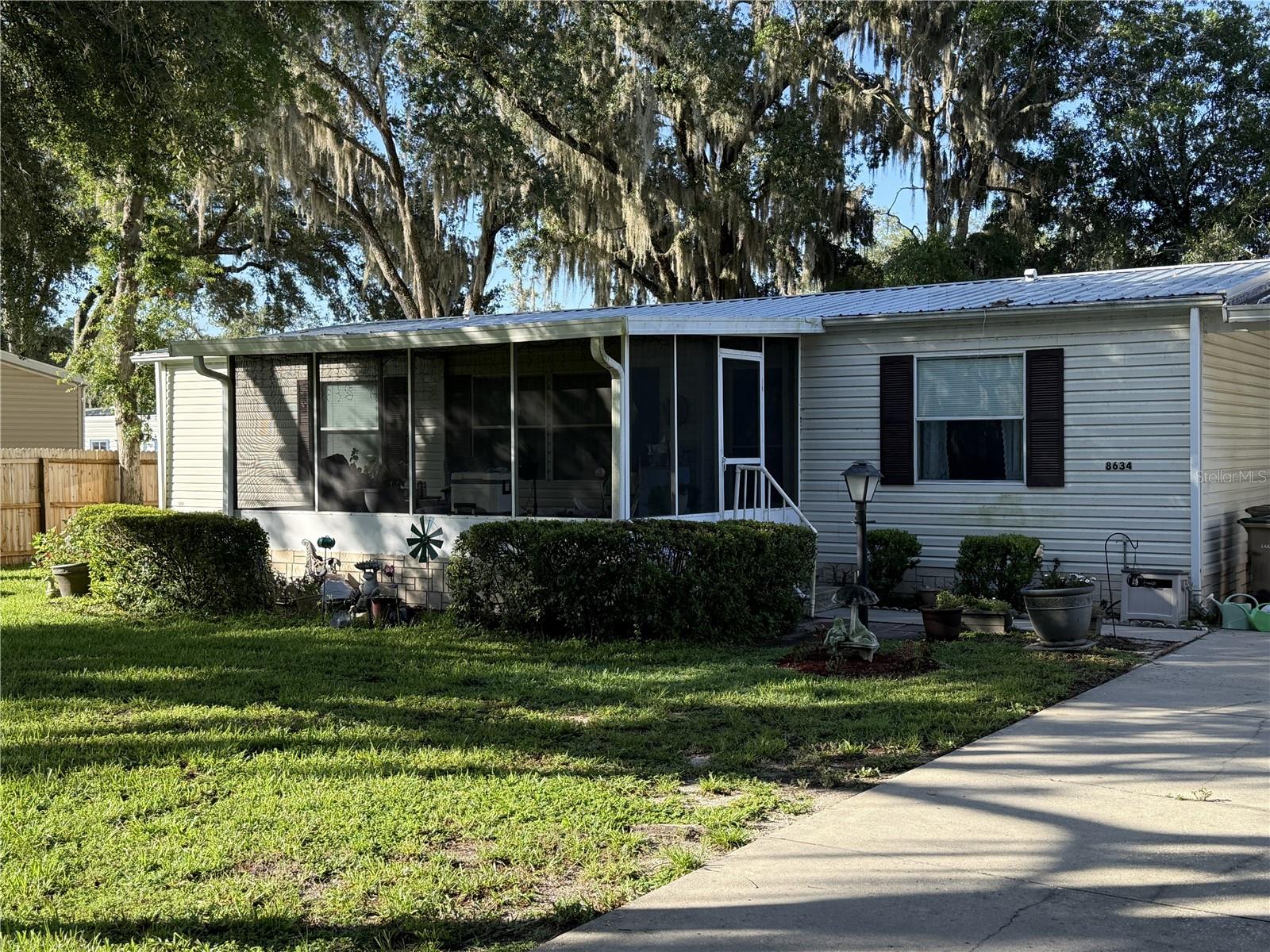 HOWELL PARK - Residential