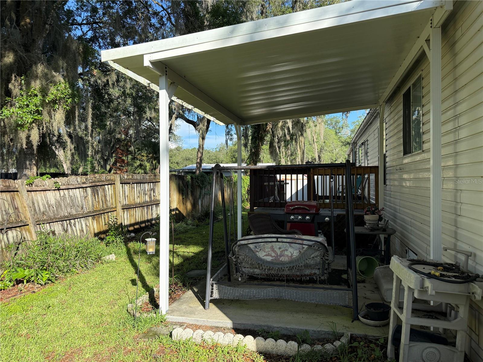 HOWELL PARK - Residential