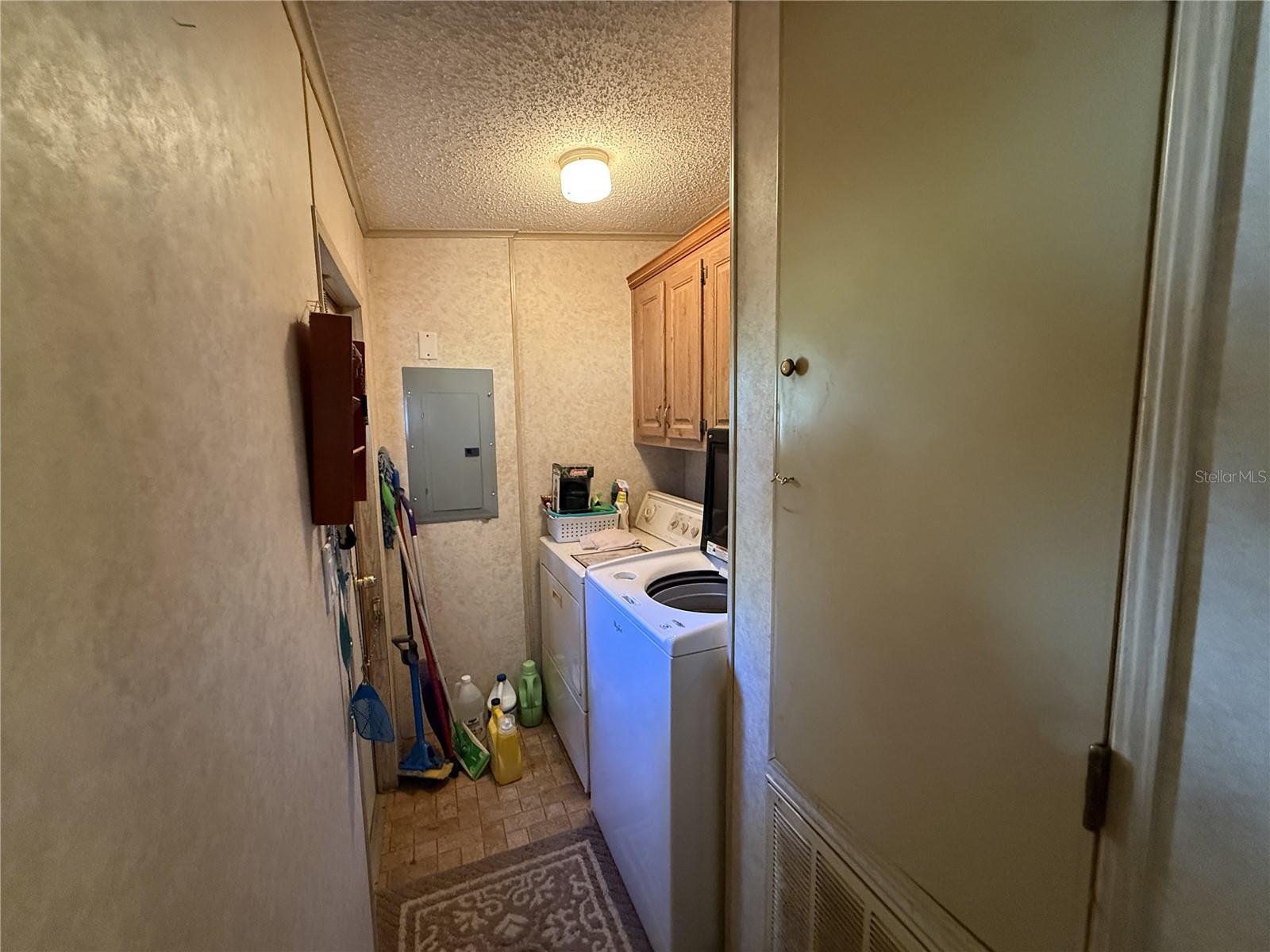 HOWELL PARK - Residential