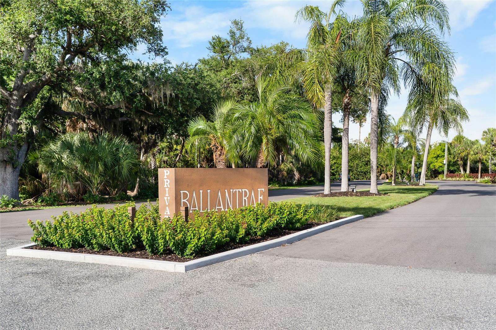 BALLANTRAE - Residential