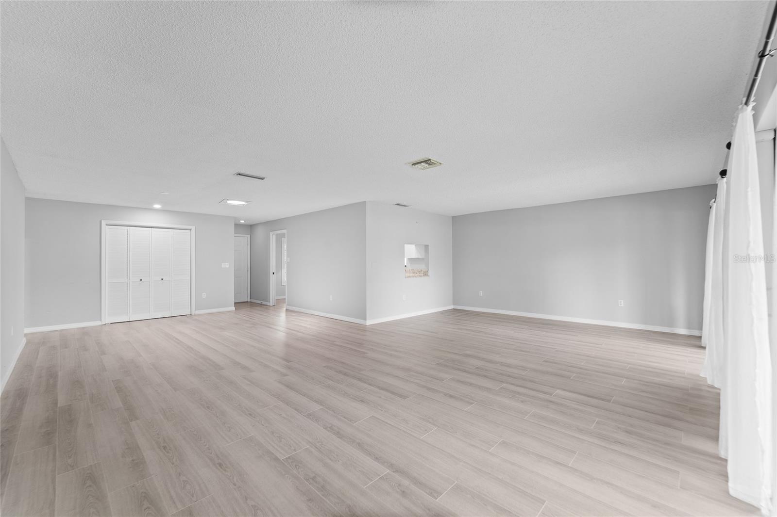 BALLANTRAE - Residential