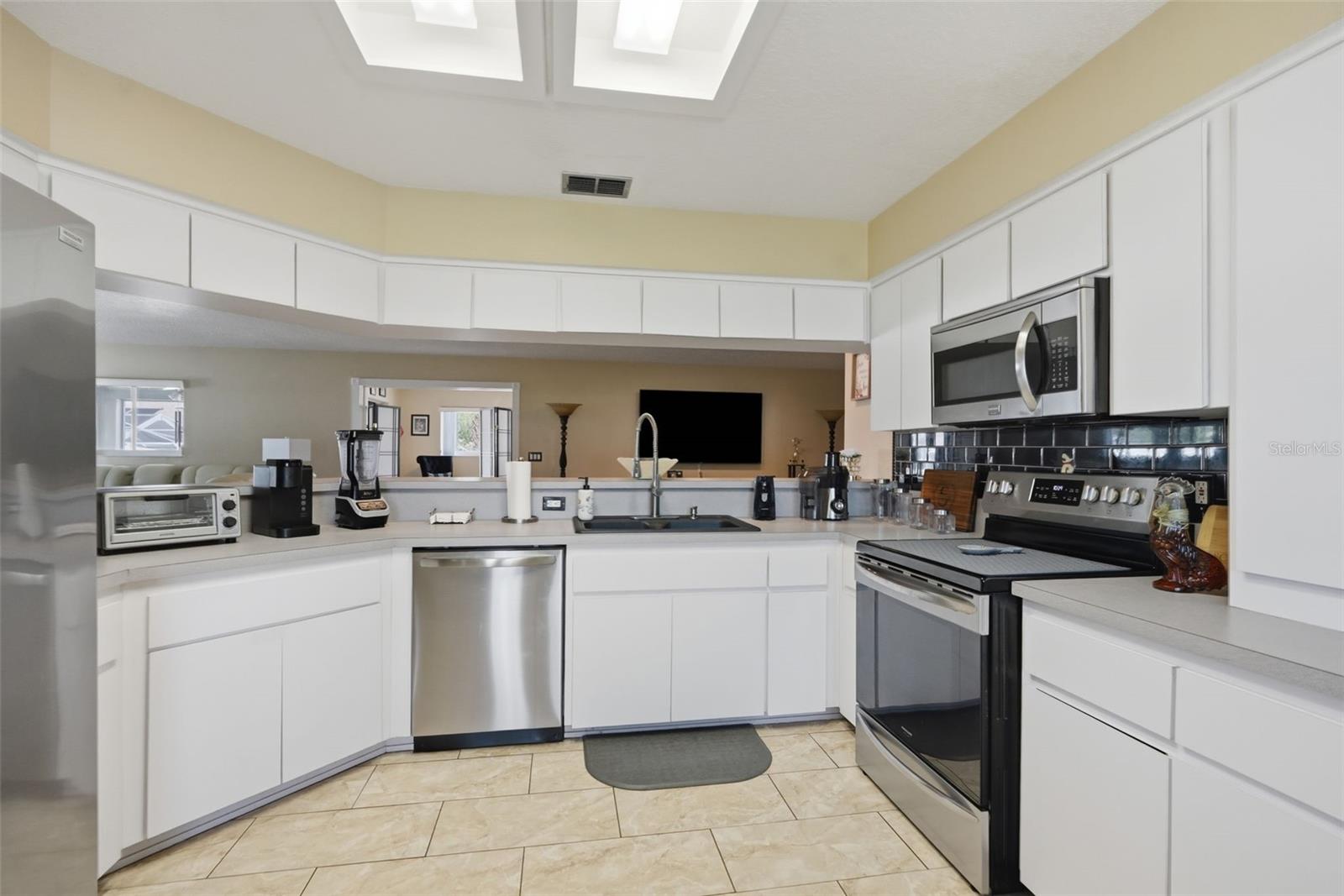 SPRING HILL - Residential