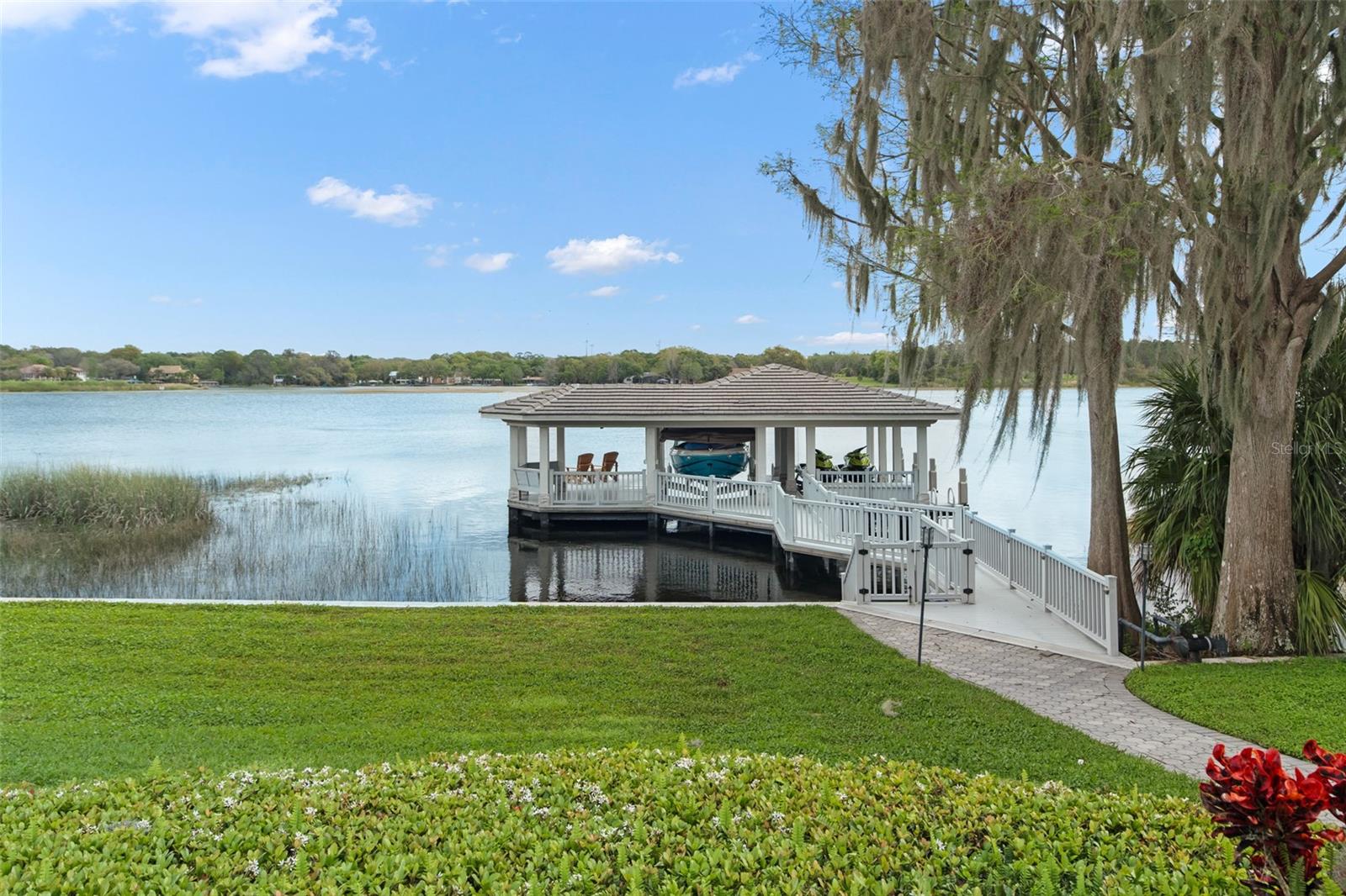 SUNSET BAY - Residential