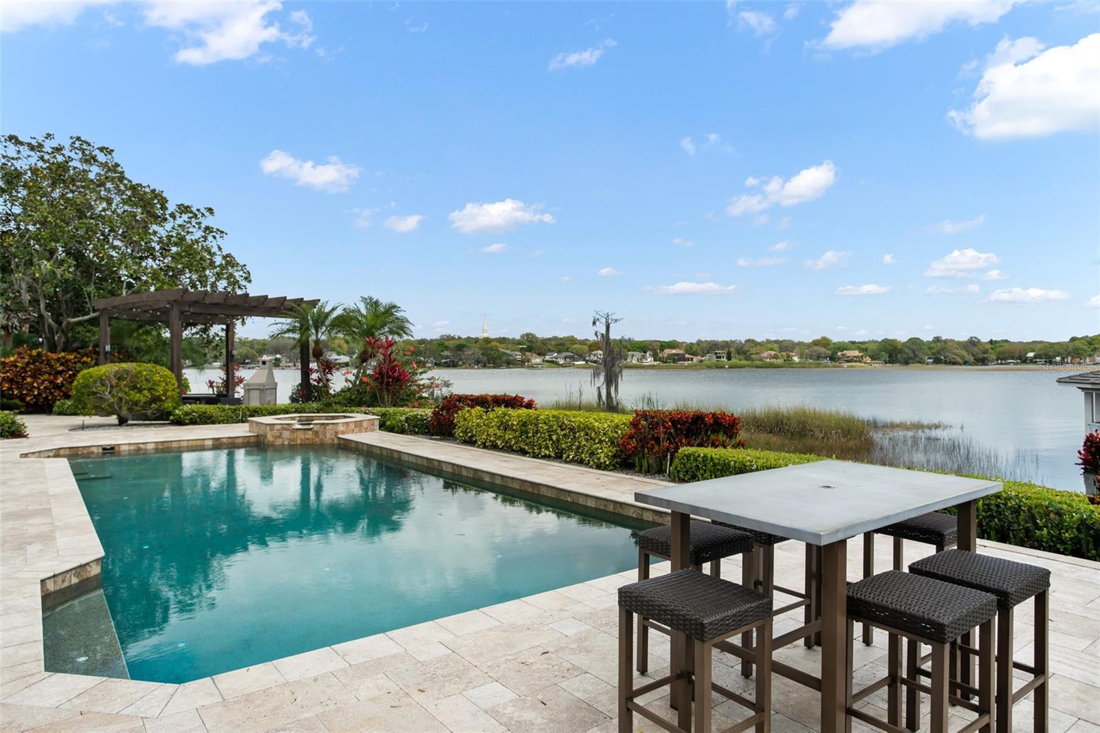 SUNSET BAY - Residential