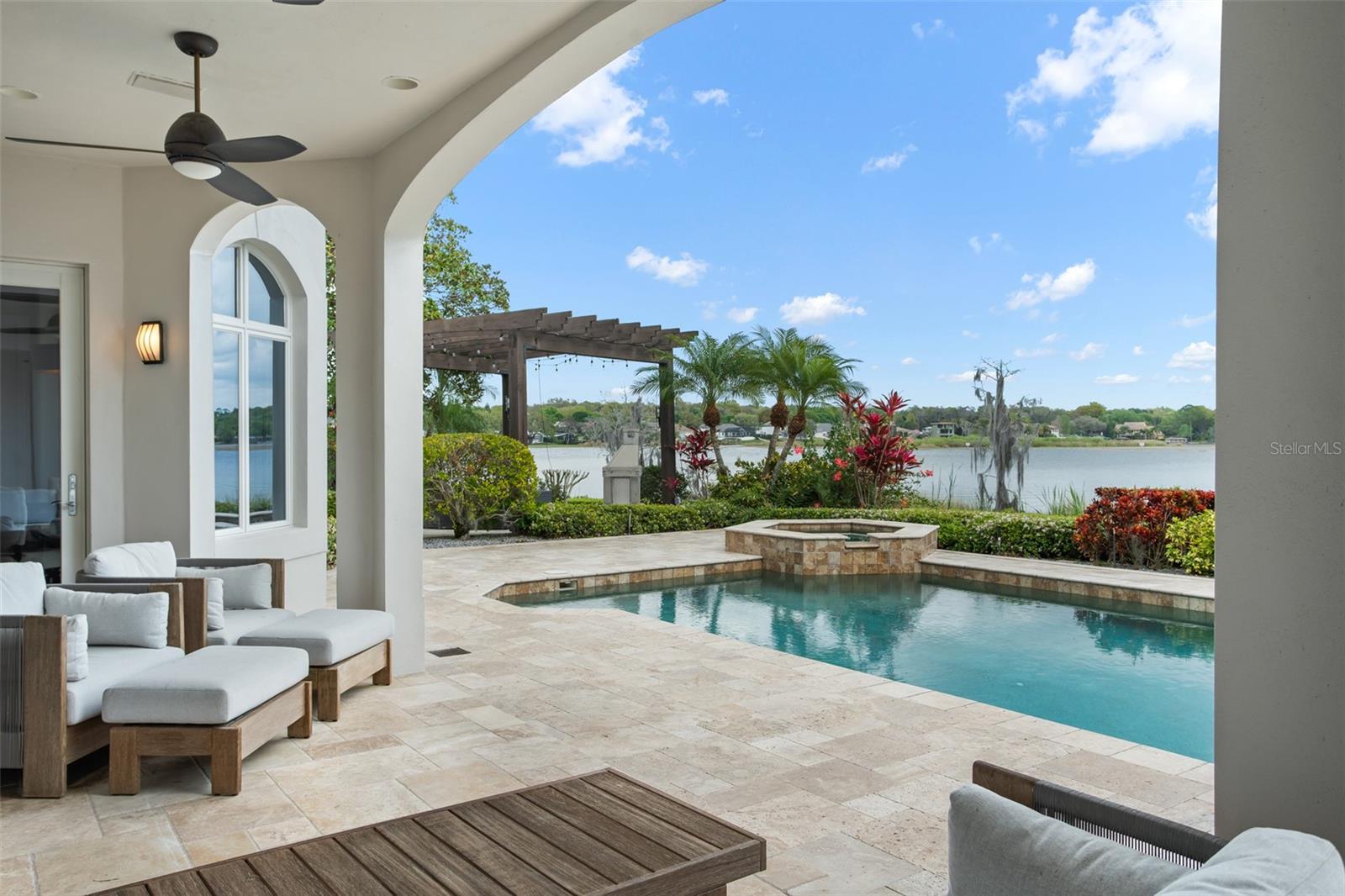 SUNSET BAY - Residential
