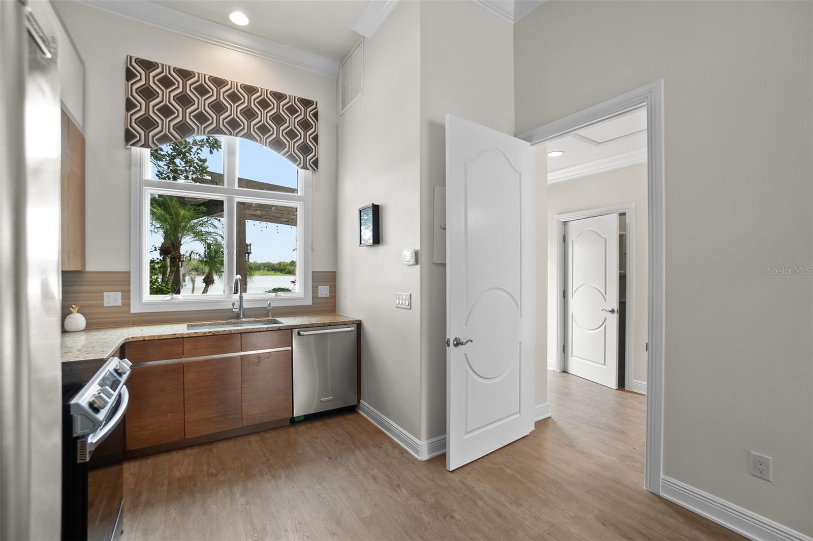 SUNSET BAY - Residential