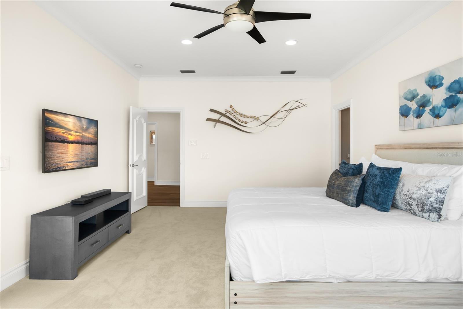 SUNSET BAY - Residential