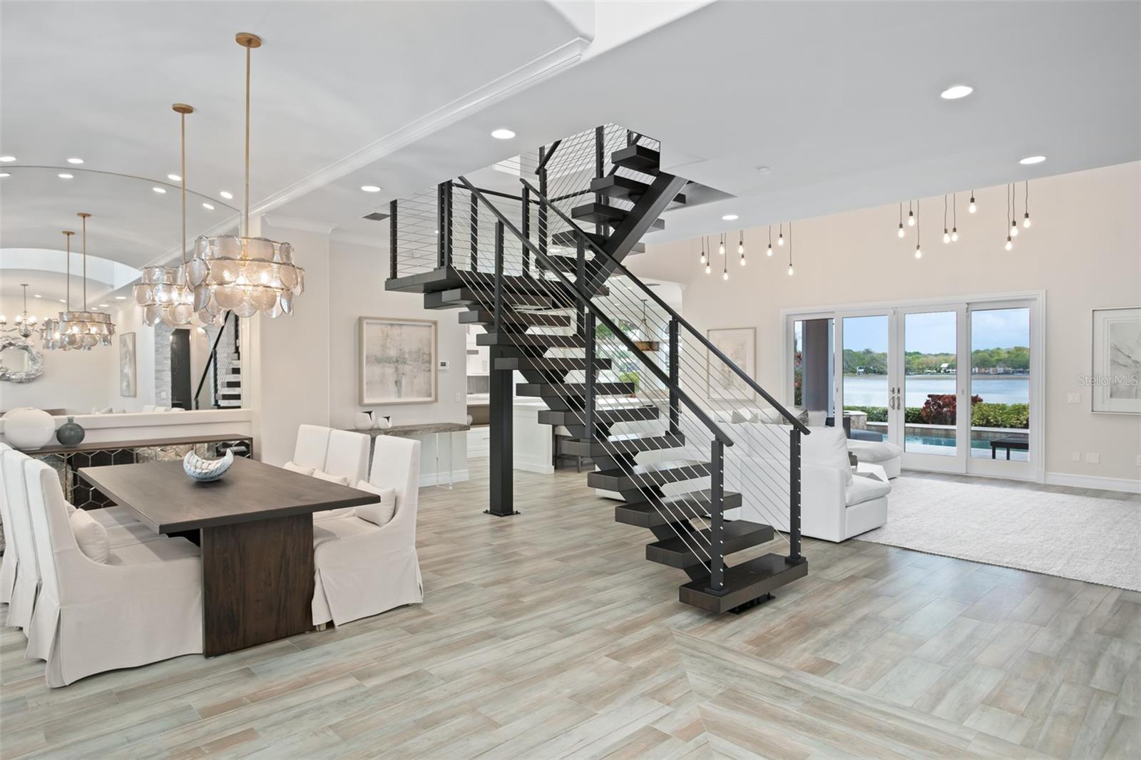 SUNSET BAY - Residential