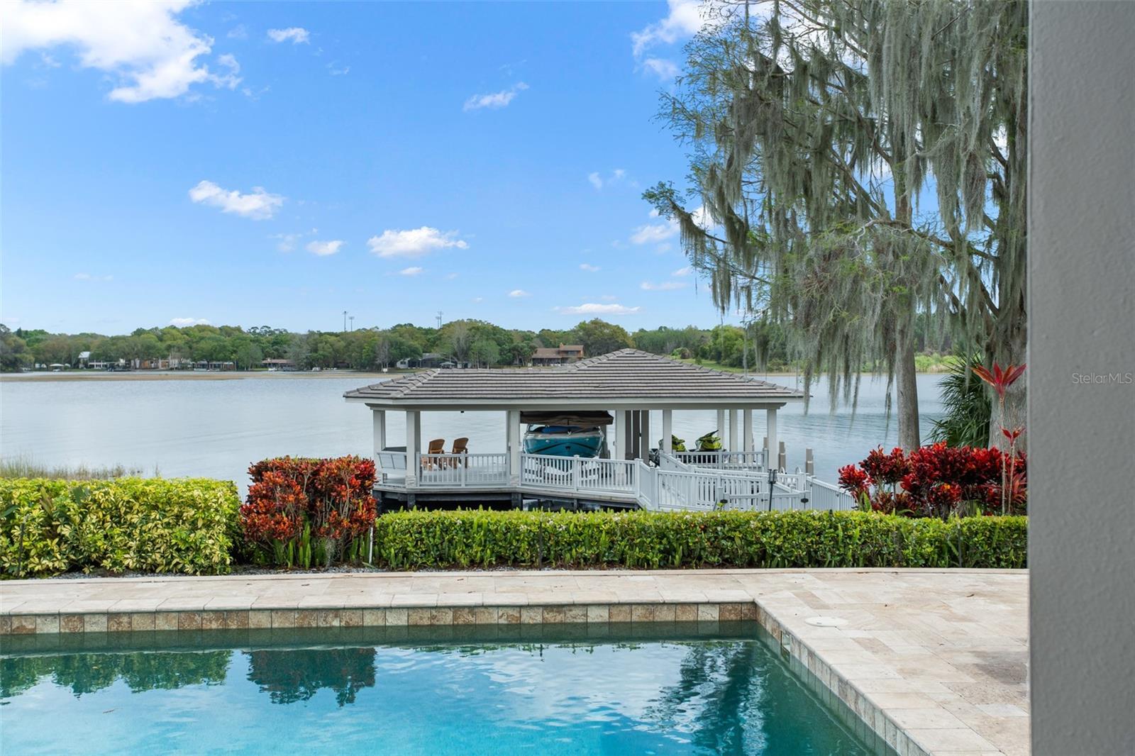 SUNSET BAY - Residential