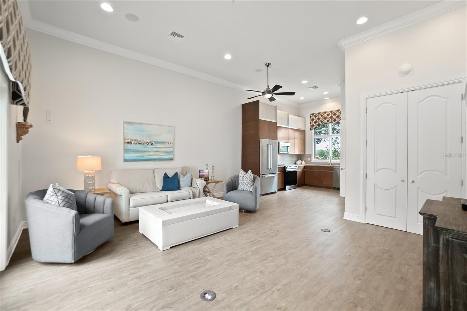 SUNSET BAY - Residential