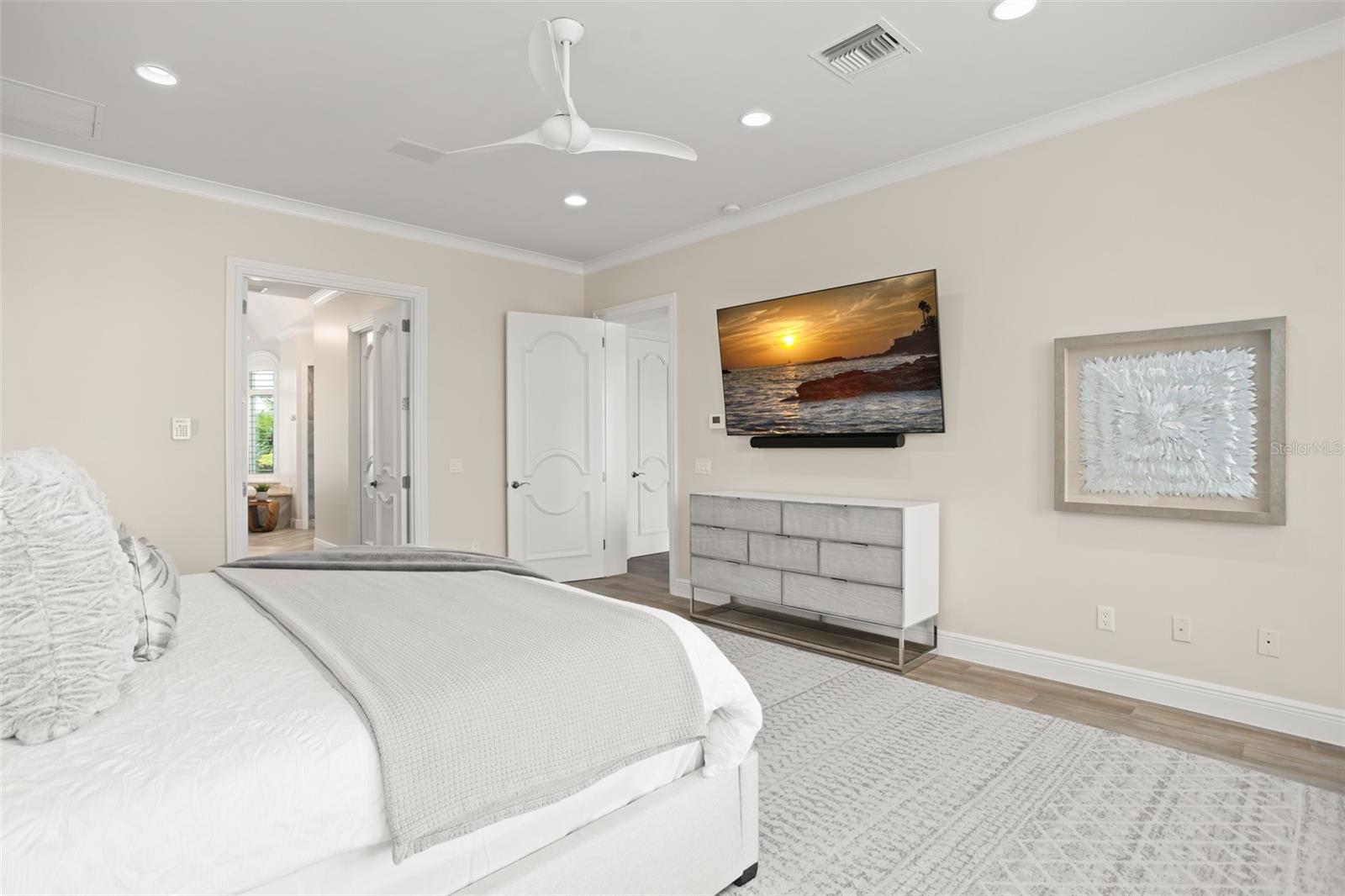 SUNSET BAY - Residential