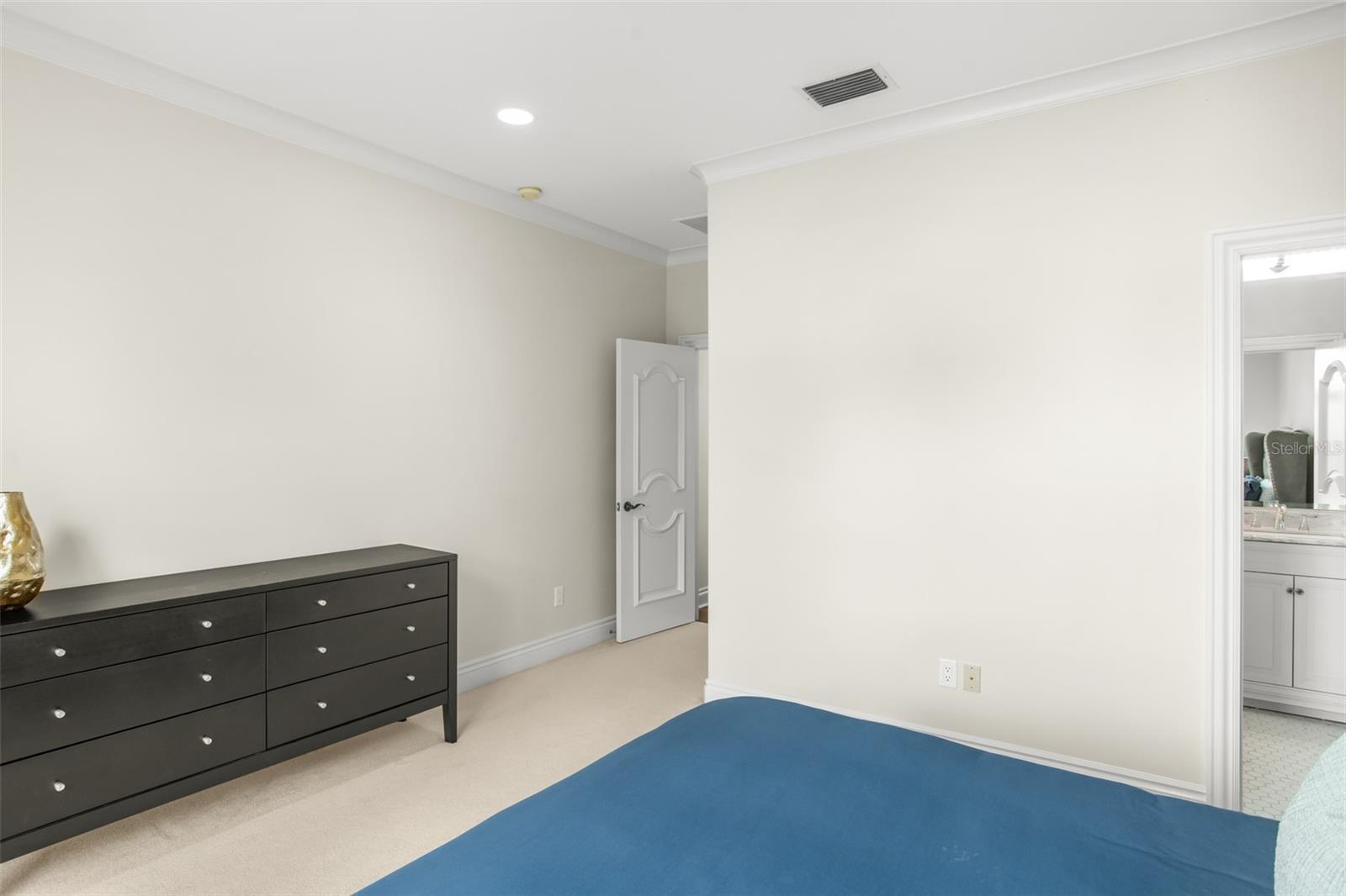SUNSET BAY - Residential