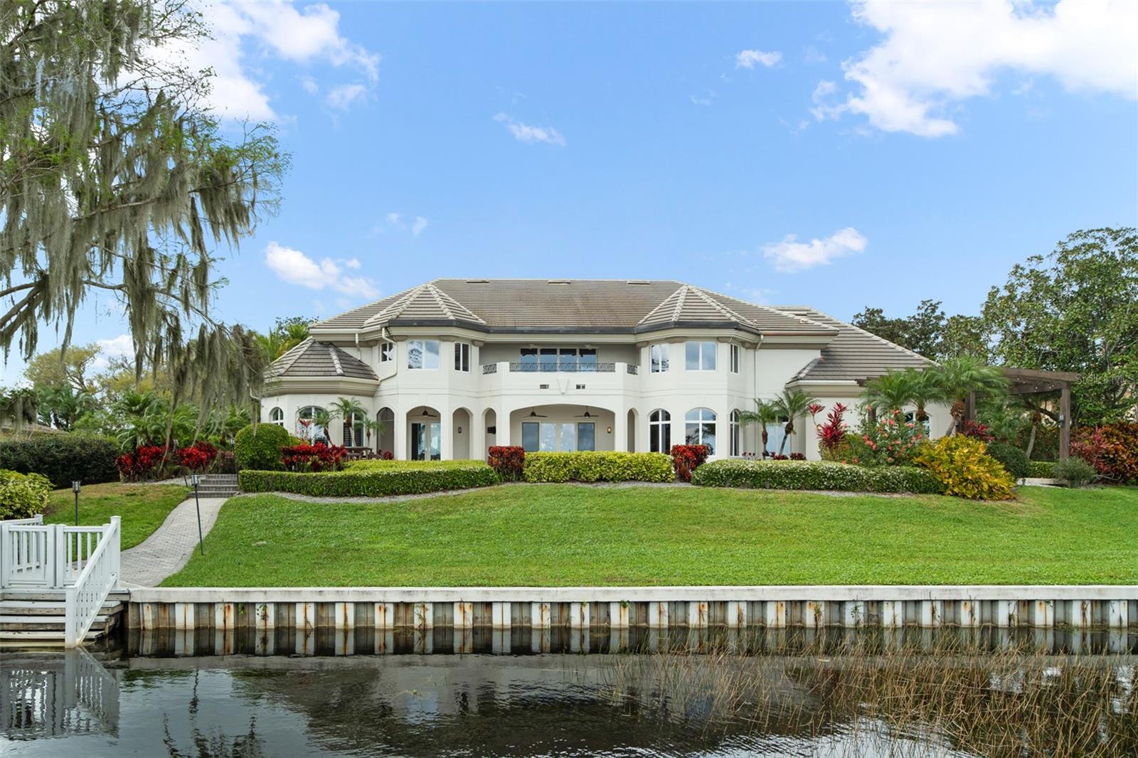 SUNSET BAY - Residential