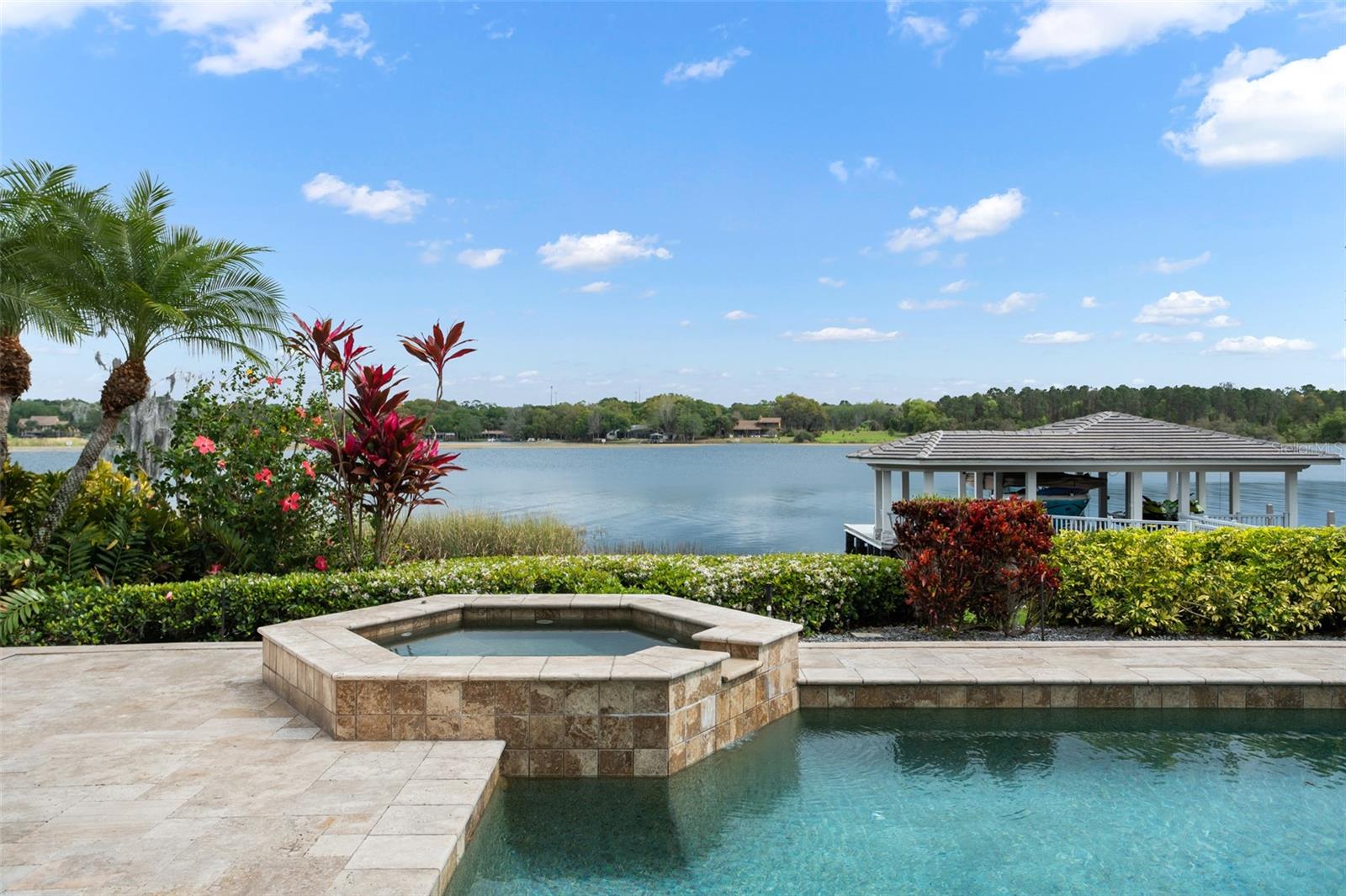 SUNSET BAY - Residential