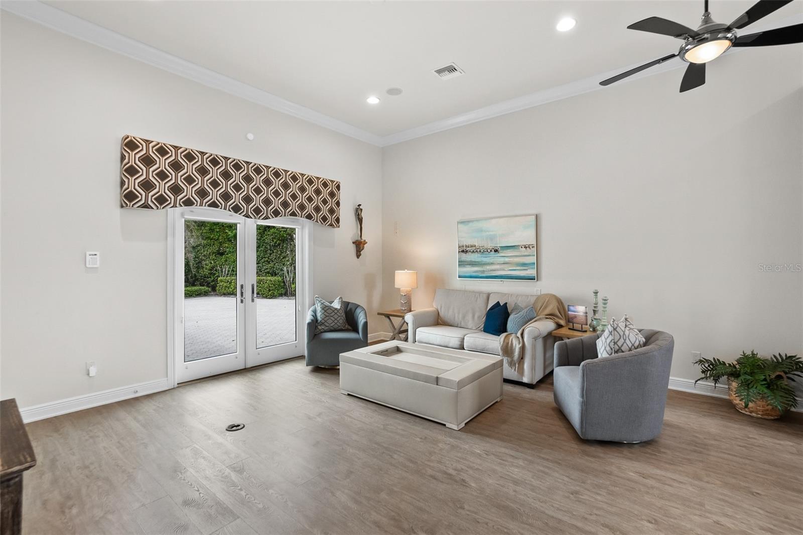 SUNSET BAY - Residential