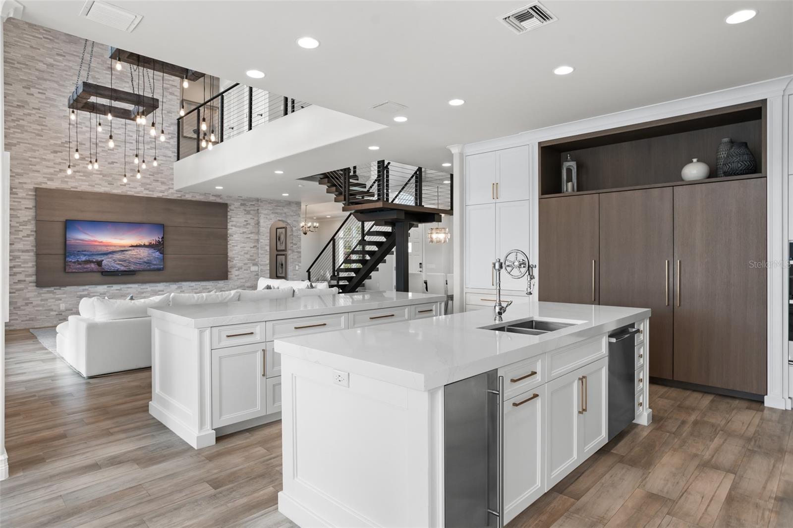 SUNSET BAY - Residential
