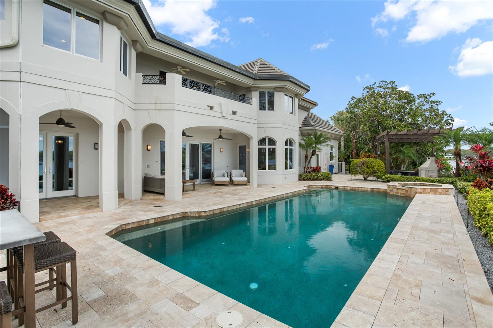 SUNSET BAY - Residential