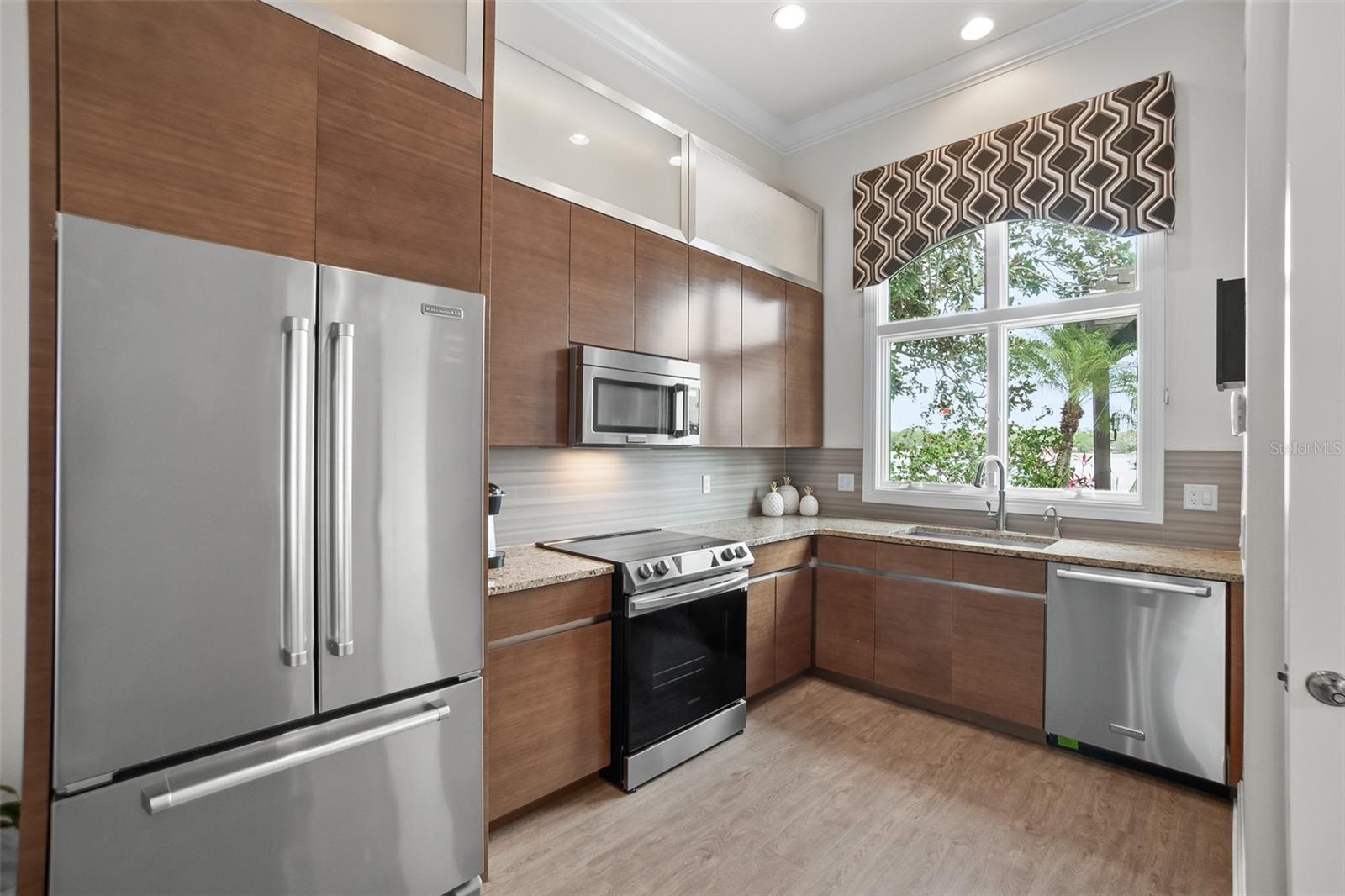 SUNSET BAY - Residential