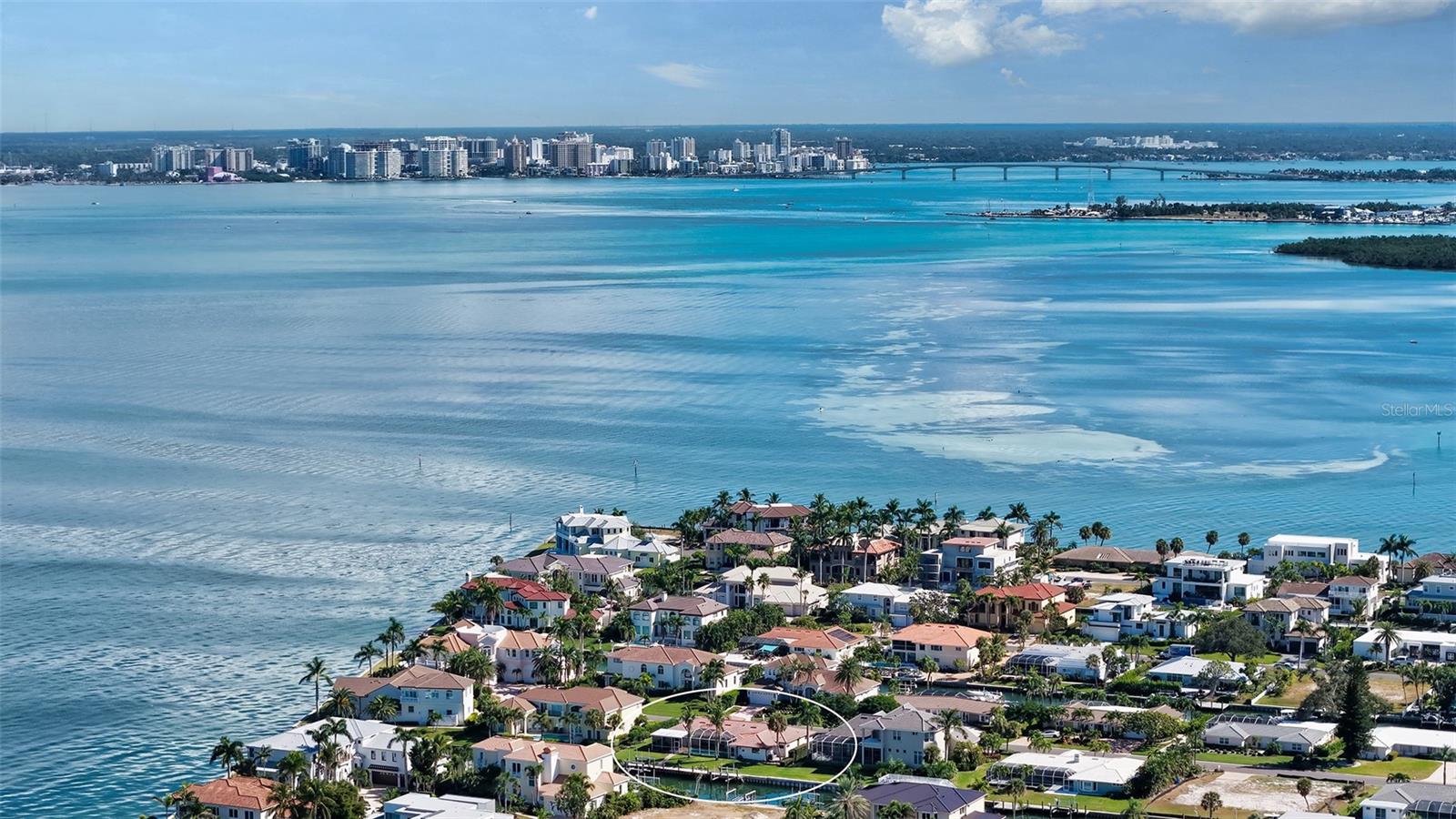 COUNTRY CLUB SHORES - Residential
