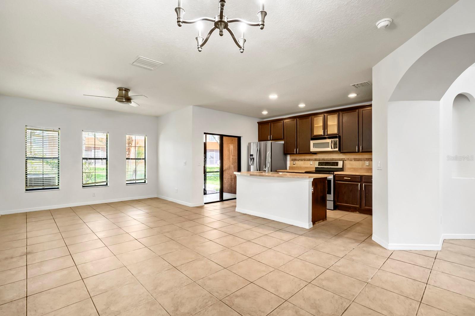 MEADOW POINTE PRCL 16 UNIT 3B - Residential