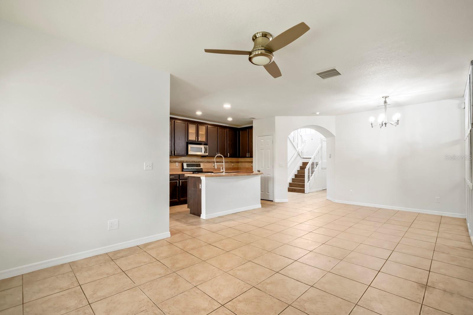 MEADOW POINTE PRCL 16 UNIT 3B - Residential