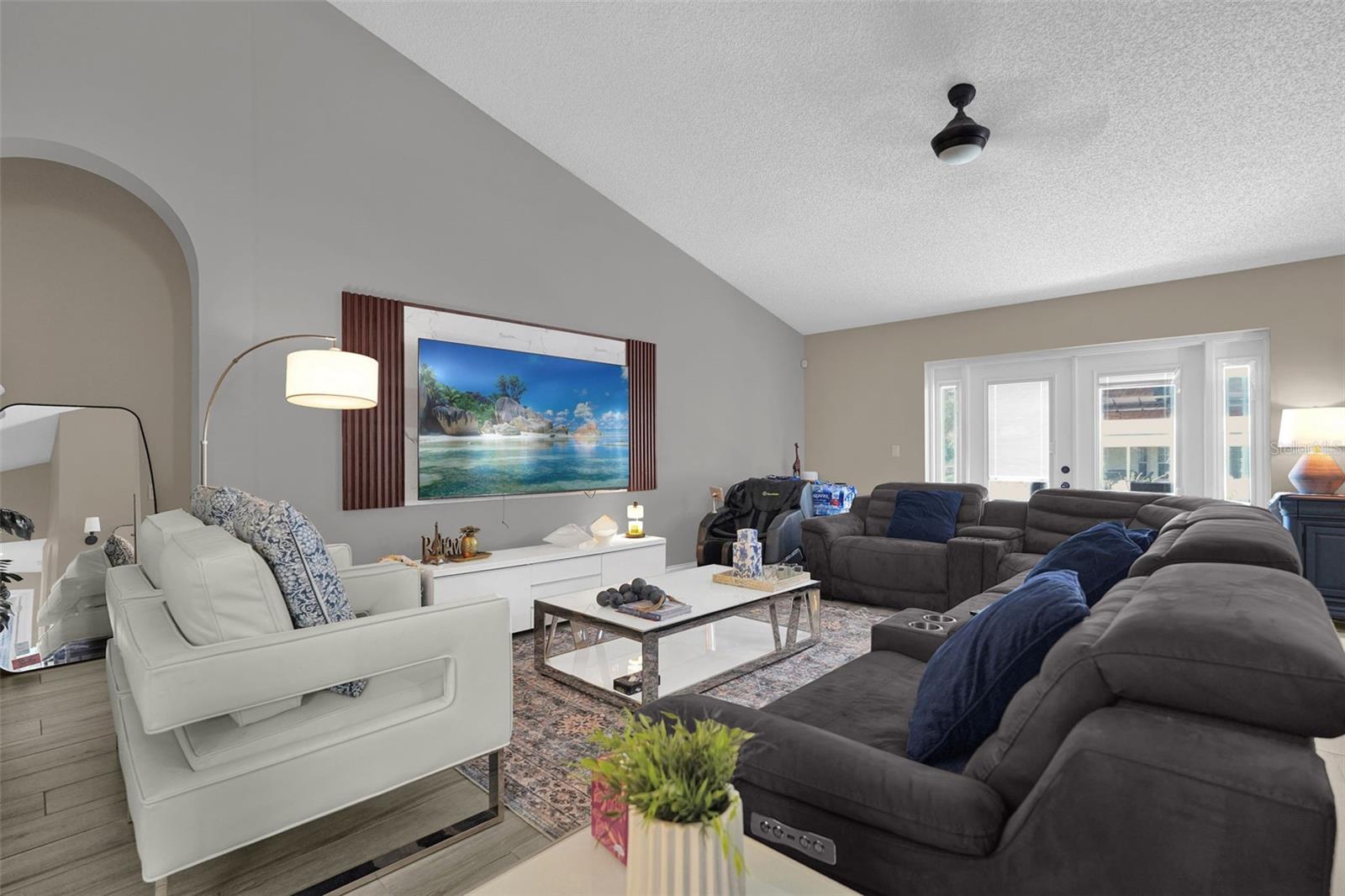LAKE FLORENCE - Residential