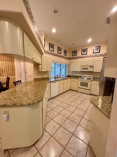 SHERWOOD LAKES - Residential