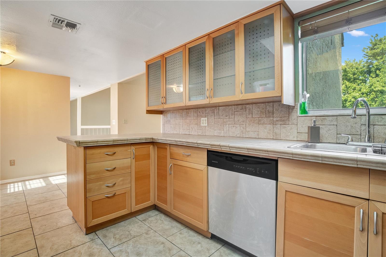 BAY RUN SEC 03 - Residential Lease