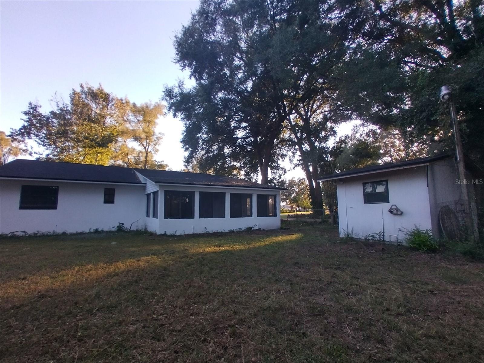 LAKE WEIR GARDENS - Residential