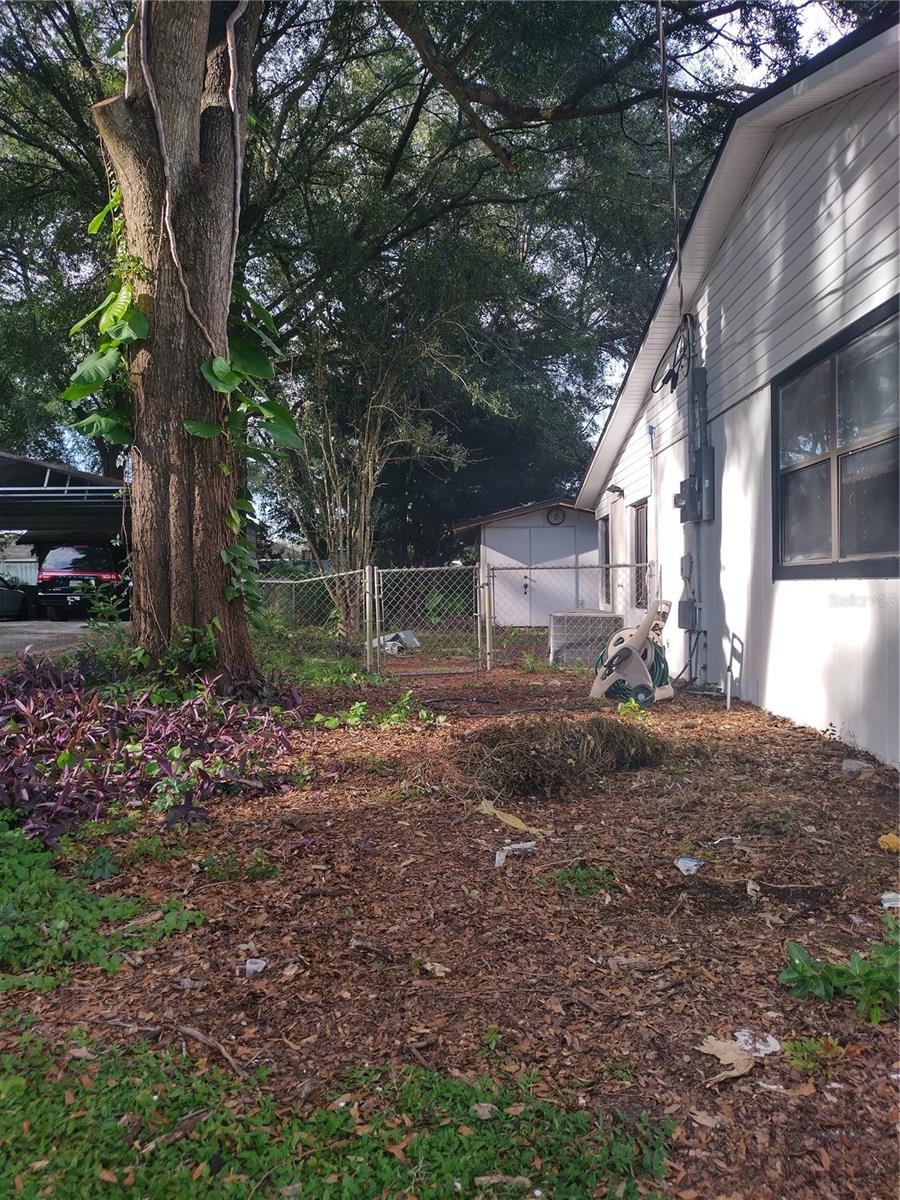 LAKE WEIR GARDENS - Residential