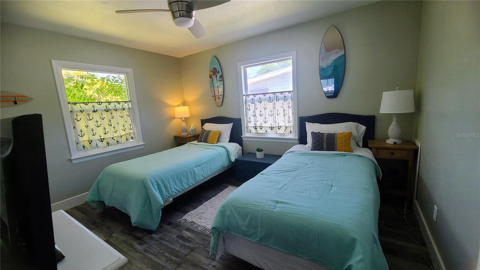 HARBOR OAKS - Residential