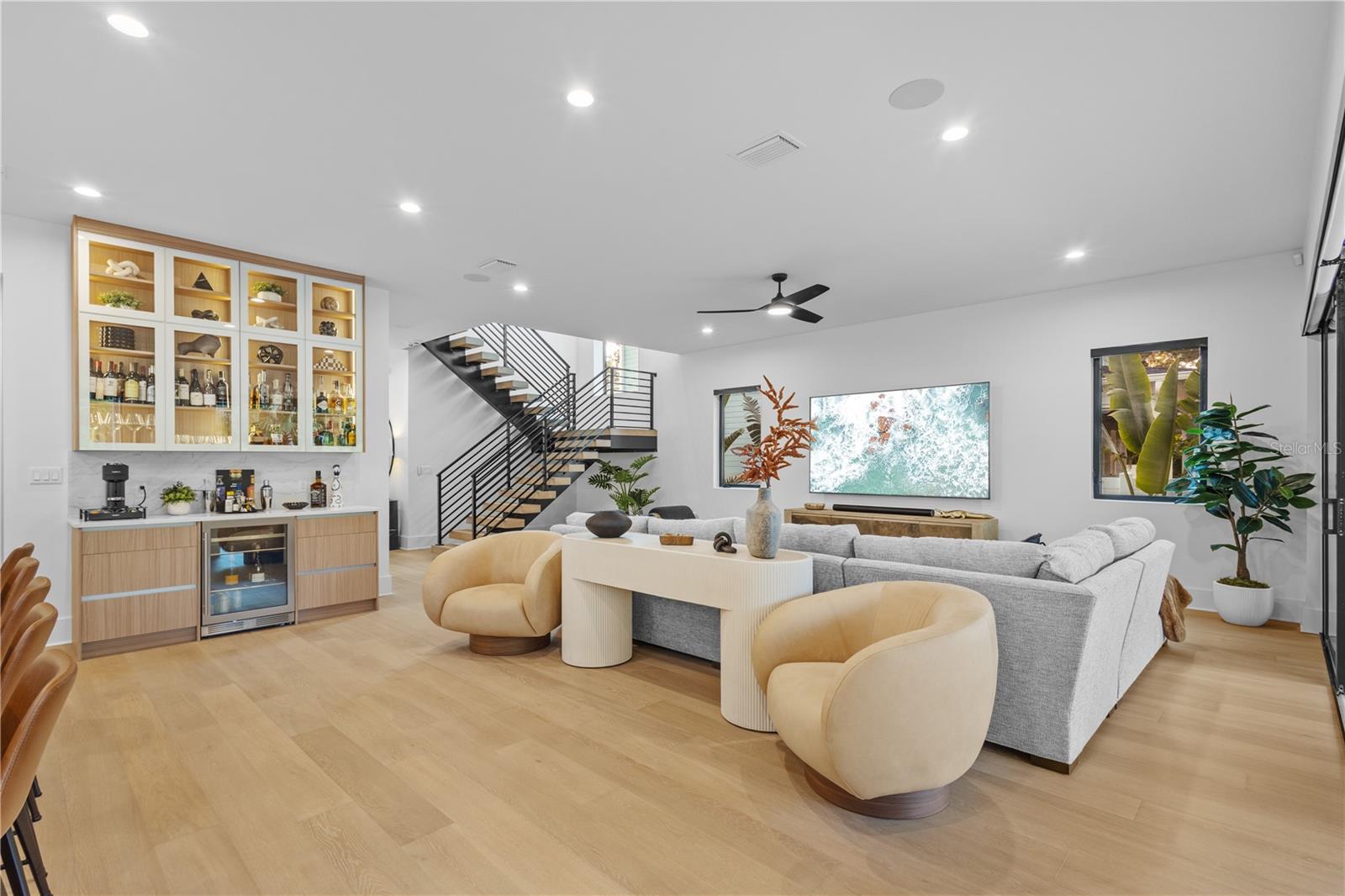 RIVERSIDE NORTH - Residential