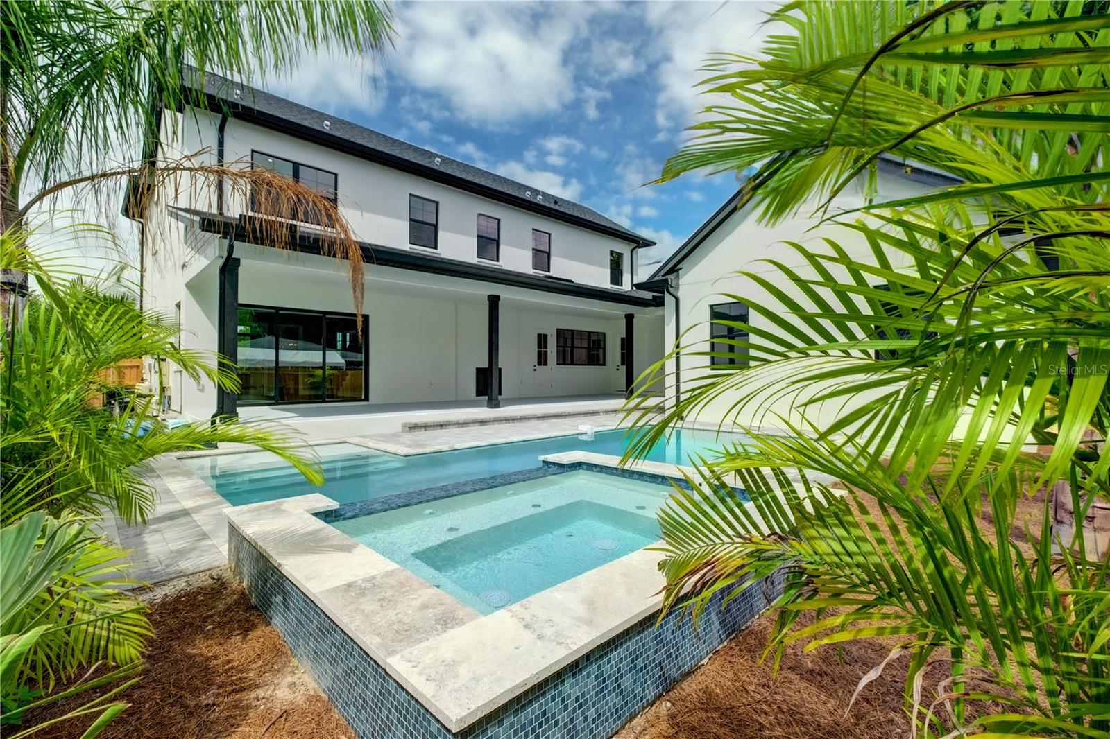RIVERSIDE NORTH - Residential