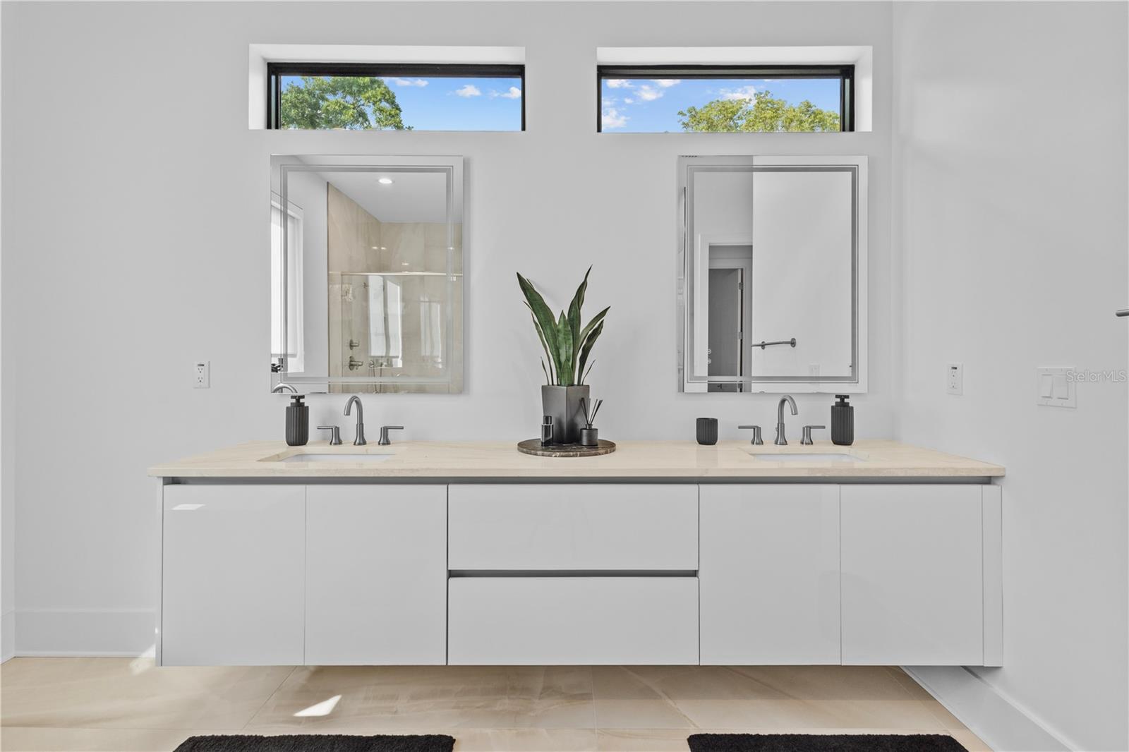 RIVERSIDE NORTH - Residential