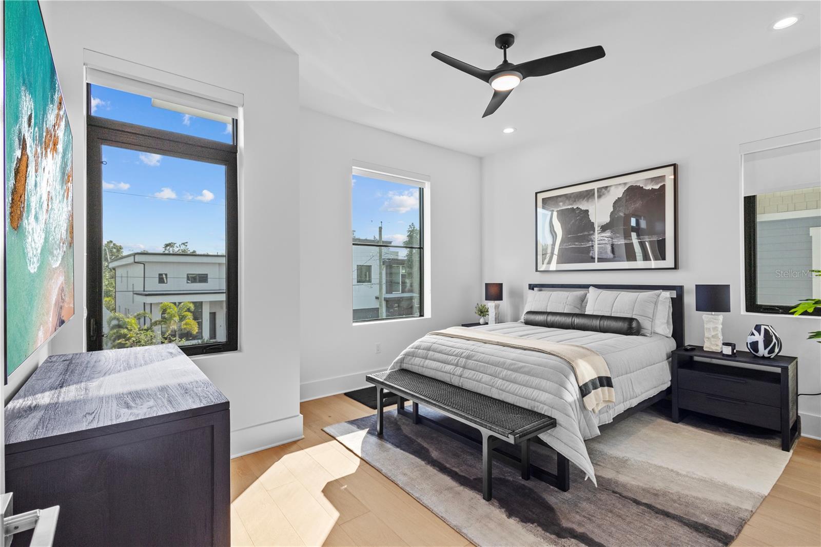RIVERSIDE NORTH - Residential