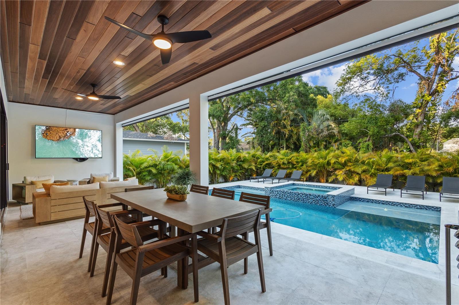 RIVERSIDE NORTH - Residential